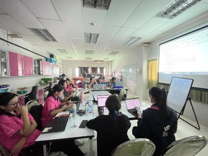 “การวิจัยรังสีคอสมิกสำหรับเยาวชน”