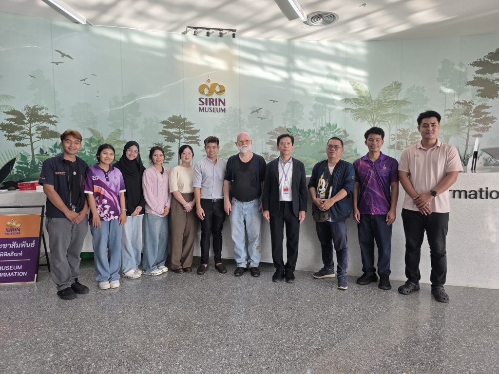 Professor emeritus Dr. Henrik Balslev จาก Aarhus University ประเทศเดนมาร์ก